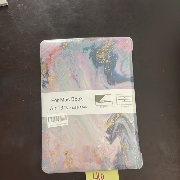 MacBook Air 13”3 multicolor swirl design shell case - Picture 3 of 3